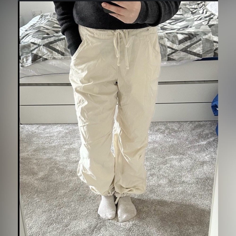 Hollister Women's Adjustable Rise Parachute Baggy Pants Off White Size‎ XS